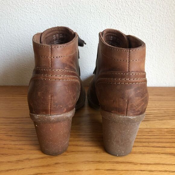 Clarks Artisan 2621 Heel Booties Brown Leather 7 - Picture 5 of 8